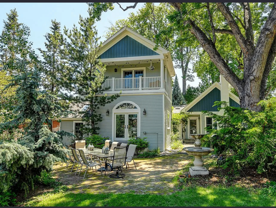 320 E Mulberry St, Fort Collins, CO 80524, USA, 6 bds / 5 ba / 3811 sqft