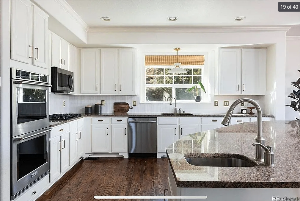 17853 W 77th Ln, Arvada, CO 80007, USA, 5 bds / 5 ba / 6273 sqft