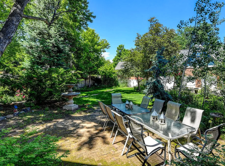 320 E Mulberry St, Fort Collins, CO 80524, USA, 6 bds / 5 ba / 3811 sqft