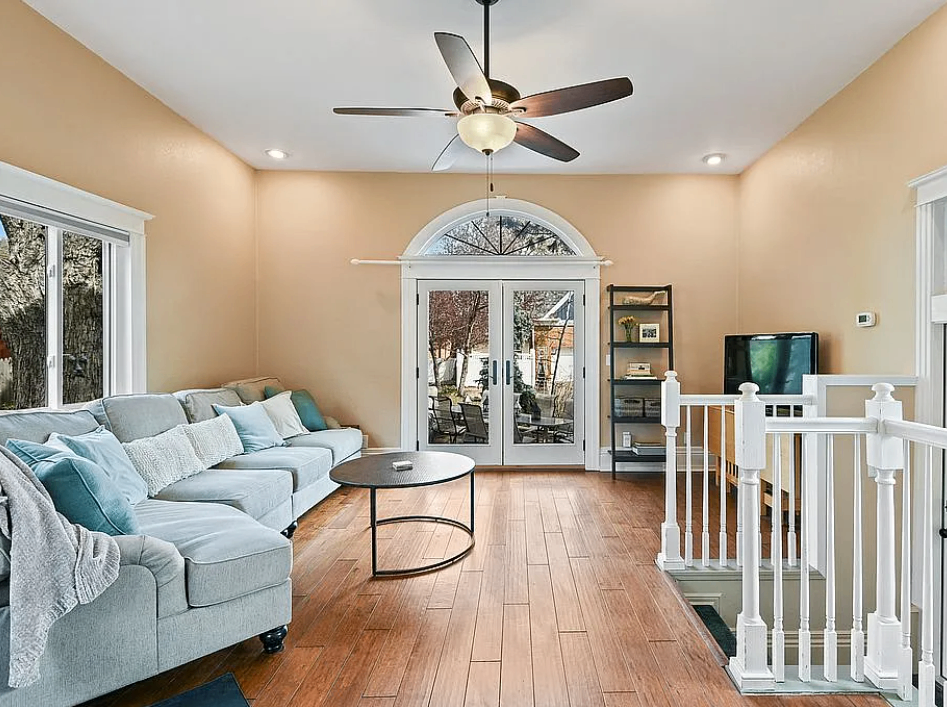 320 E Mulberry St, Fort Collins, CO 80524, USA, 6 bds / 5 ba / 3811 sqft