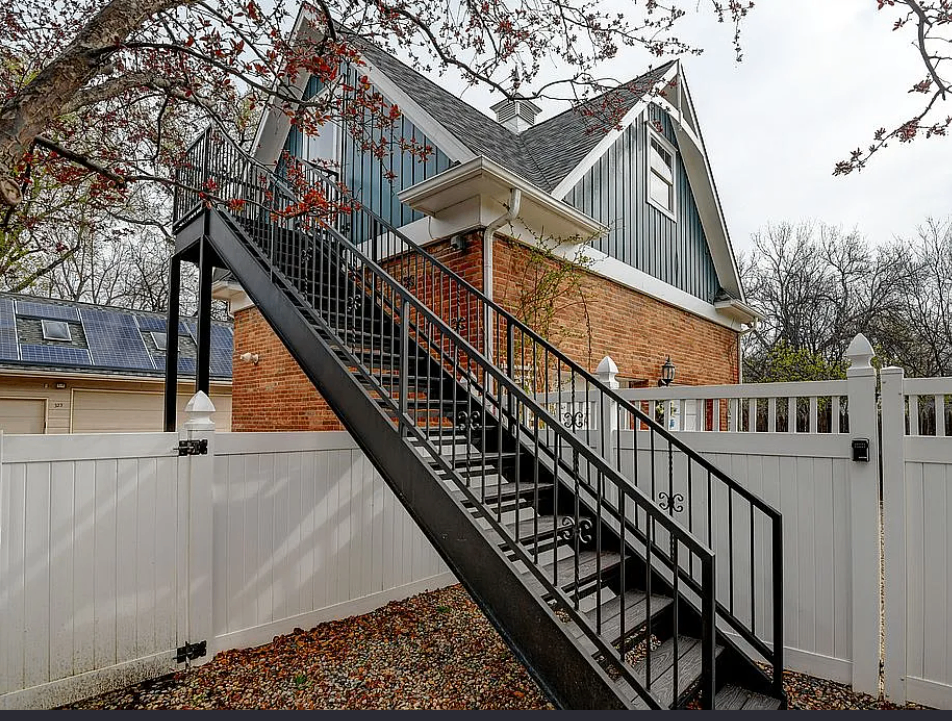 320 E Mulberry St, Fort Collins, CO 80524, USA, 6 bds / 5 ba / 3811 sqft