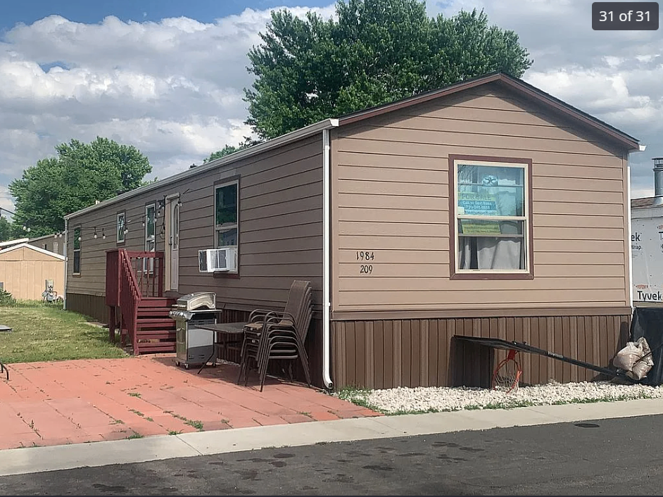 1984 Buckley Way #209, Aurora, CO 80011, USA, 3 bds / 2 ba / 924 sqft