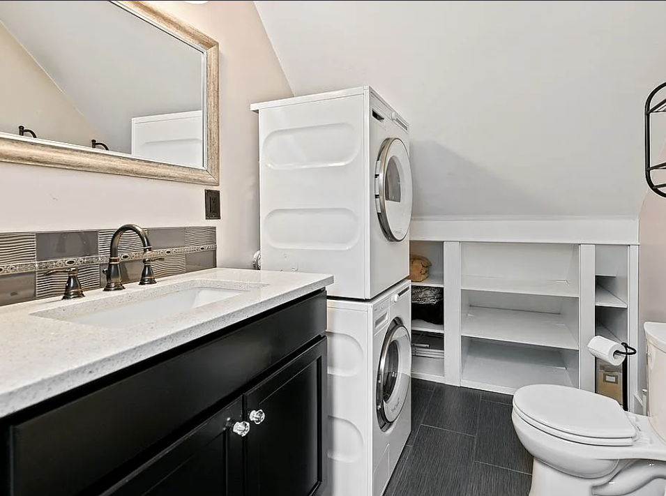 320 E Mulberry St, Fort Collins, CO 80524, USA, 6 bds / 5 ba / 3811 sqft