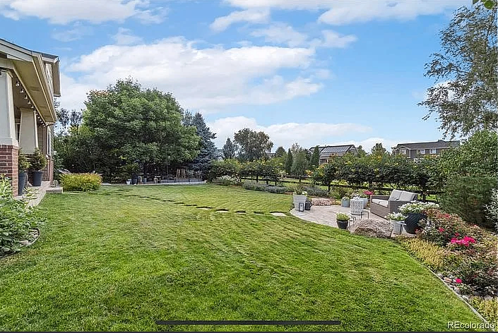 17853 W 77th Ln, Arvada, CO 80007, USA, 5 bds / 5 ba / 6273 sqft