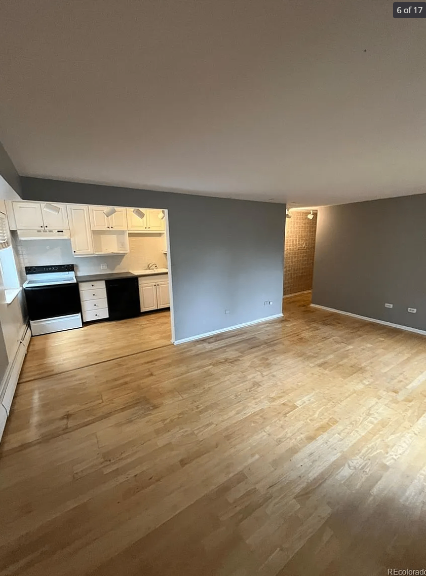 1245 N Race St apt 306, Denver, CO 80218, USA, 2 bds / 1 ba / 836 sqft