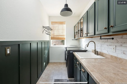 17853 W 77th Ln, Arvada, CO 80007, USA, 5 bds / 5 ba / 6273 sqft