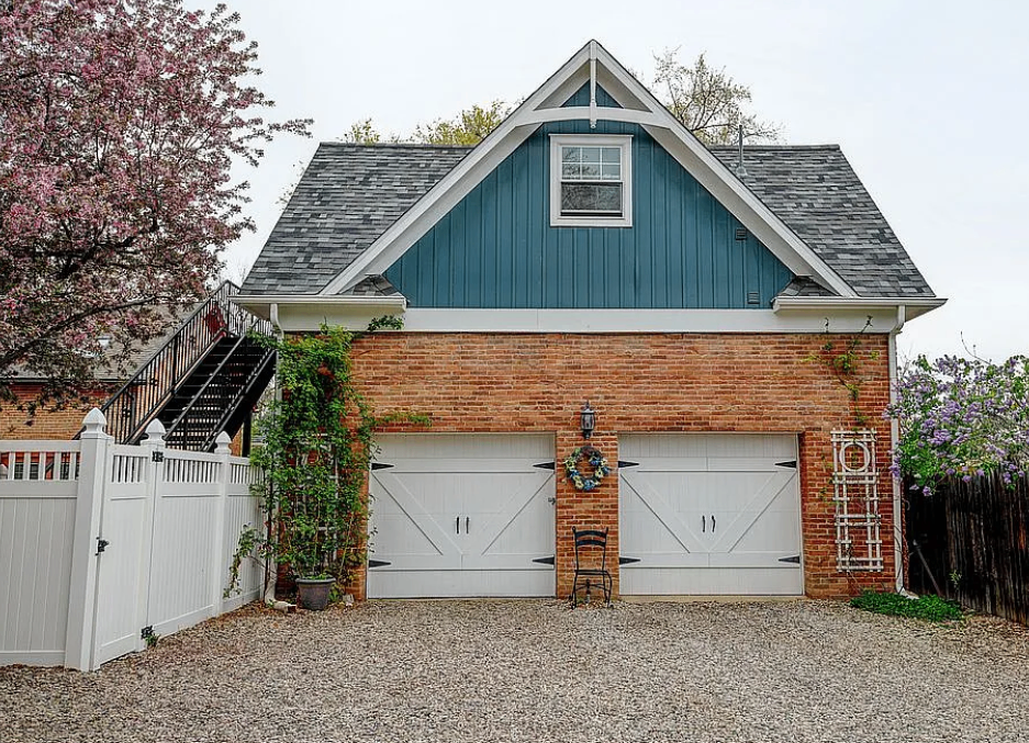 320 E Mulberry St, Fort Collins, CO 80524, USA, 6 bds / 5 ba / 3811 sqft