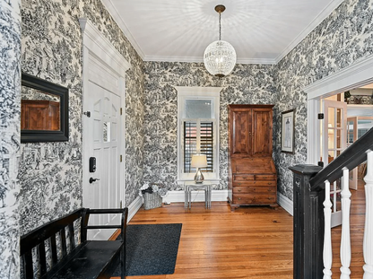 320 E Mulberry St, Fort Collins, CO 80524, USA, 6 bds / 5 ba / 3811 sqft