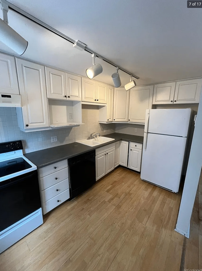 1245 N Race St apt 306, Denver, CO 80218, USA, 2 bds / 1 ba / 836 sqft
